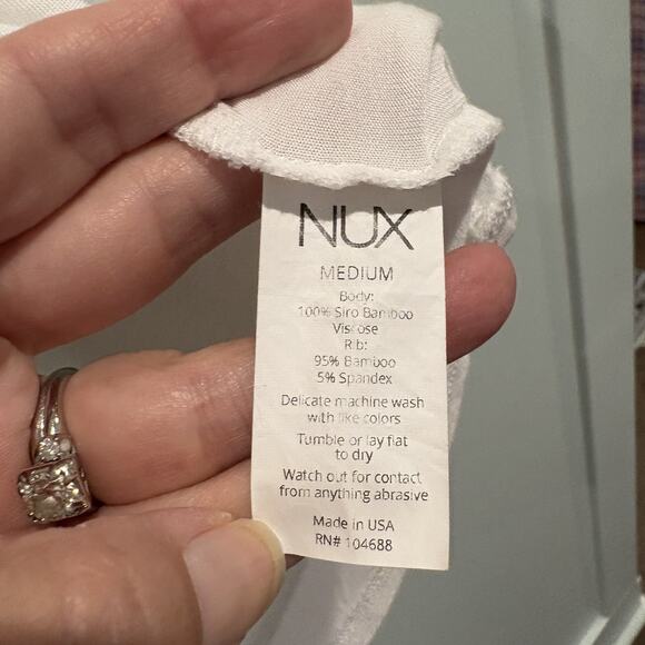 NUX Long Sleeve Shirt Women Sz Medium‎ White Bamboo Lightweight Draped Back Yoga - Picture 10 of 13